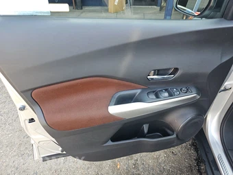 2019 Nissan Kicks SR – miniatura 9
