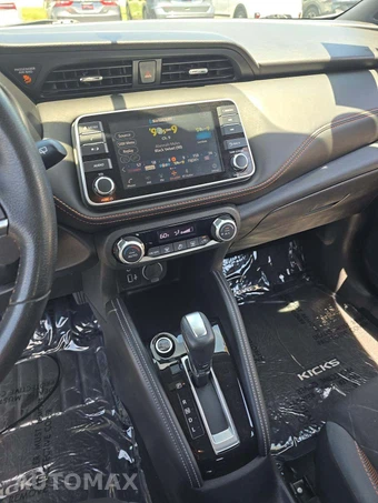 2019 Nissan Kicks SR – miniatura 10