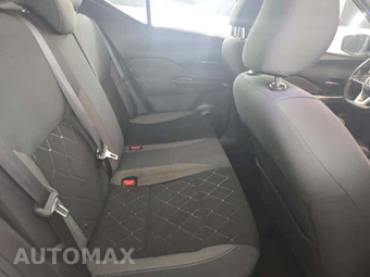 2019 Nissan Kicks SV – miniatura 16