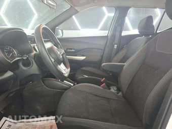 2019 Nissan Kicks SV – miniatura 6