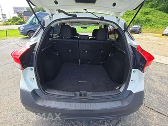 2019 Nissan Kicks SV – miniatura 11