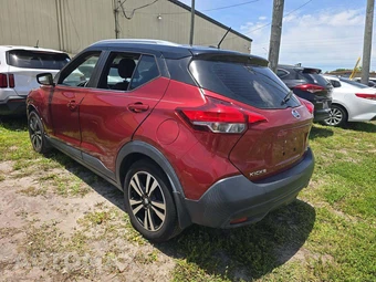 2019 Nissan Kicks SV – miniatura 2
