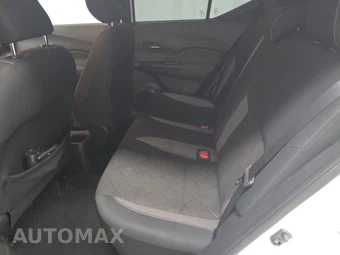 2019 Nissan Kicks SV – miniatura 13