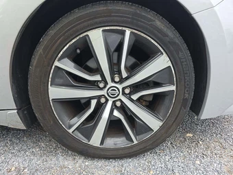2019 Nissan Maxima SV – miniatura 27