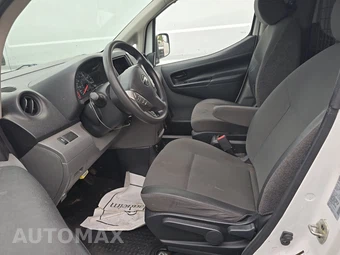2019 Nissan NV200 Compact Cargo S 115.2" WB - miniatura 7