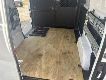 2019 Nissan NV200 Compact Cargo SV 115.2" WB - miniatura 8