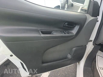 2019 Nissan NV200 Compact Cargo SV 115.2" WB - miniatura 9