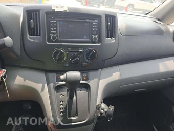 2019 Nissan NV200 Compact Cargo SV 115.2" WB - miniatura 10