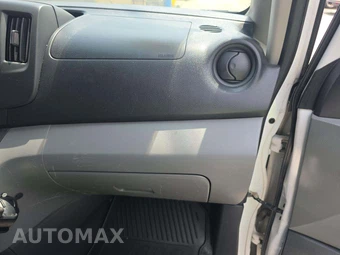 2019 Nissan NV200 Compact Cargo SV 115.2" WB - miniatura 19