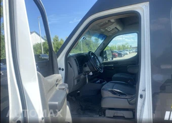 2019 Nissan NV2500 HD Cargo S High Roof 146.1" WB - miniatura 9