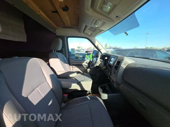2019 Nissan NV2500 HD Cargo S High Roof 146.1" WB - miniatura 8