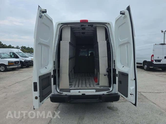 2019 Nissan NV2500 HD Cargo S High Roof 146.1" WB - miniatura 11