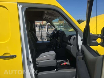 2019 Nissan NV2500 HD Cargo SV High Roof 146.1" WB - miniatura 17