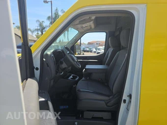 2019 Nissan NV2500 HD Cargo SV High Roof 146.1" WB - miniatura 6