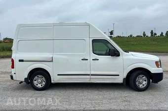 2019 Nissan NV2500 HD Cargo SV High Roof 146.1" WB - miniatura 3