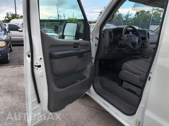 2019 Nissan NV2500 HD Cargo SV High Roof 146.1" WB - miniatura 14