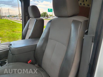 2019 Nissan NV2500 HD Cargo SV High Roof 146.1" WB - miniatura 17