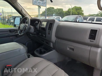2019 Nissan NV2500 HD Cargo SV High Roof 146.1" WB - miniatura 8