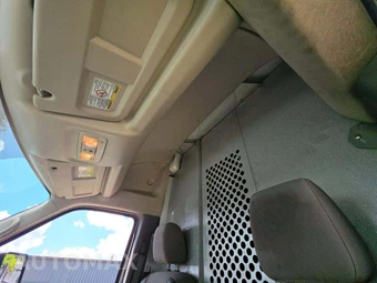 2019 Nissan NV2500 HD Cargo SV High Roof 146.1" WB - miniatura 11
