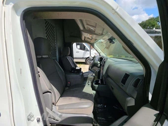 2019 Nissan NV2500 HD Cargo SV High Roof 146.1" WB - miniatura 17