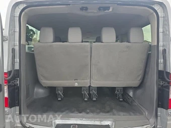 2019 Nissan NV3500 HD Passenger S 146.1" WB - miniatura 19