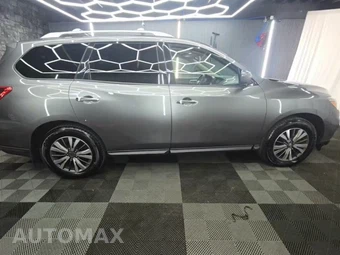 2019 Nissan Pathfinder S – miniatura 5