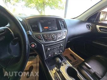 2019 Nissan Pathfinder SL - miniatura 10