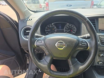 2019 Nissan Pathfinder SL - miniatura 10
