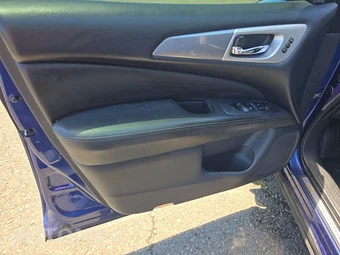 2019 Nissan Pathfinder SL - miniatura 9