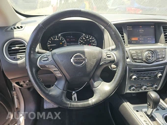 2019 Nissan Pathfinder SL – miniatura 10