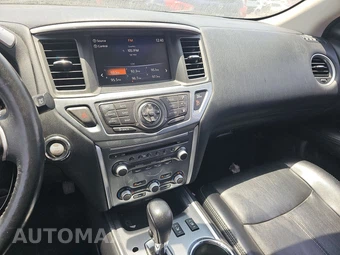 2019 Nissan Pathfinder SL – miniatura 11