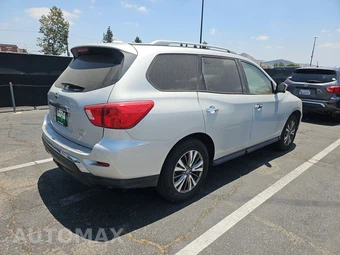 2019 Nissan Pathfinder SL – miniatura 4