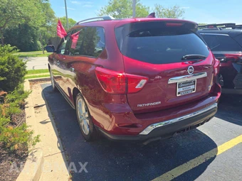 2019 Nissan Pathfinder SL – miniatura 2