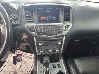 2019 Nissan Pathfinder SL – miniatura 10