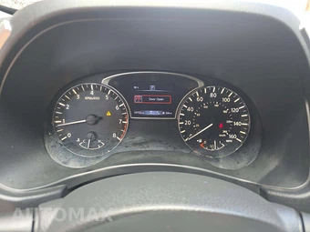 2019 Nissan Pathfinder SL – miniatura 9