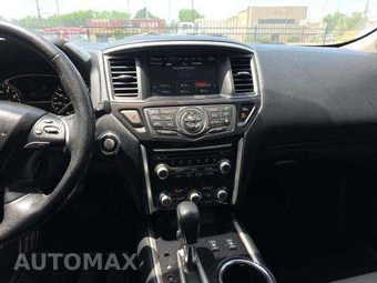 2019 Nissan Pathfinder SL - miniatura 10
