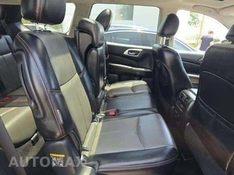 2019 Nissan Pathfinder SL - miniatura 17