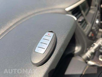 2019 Nissan Pathfinder SL - miniatura 8