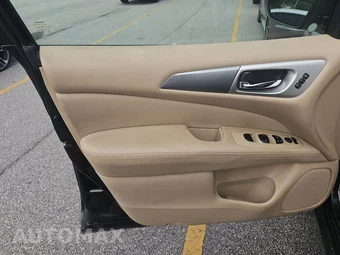 2019 Nissan Pathfinder SL - miniatura 9