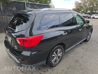 2019 Nissan Pathfinder SV - miniatura 4