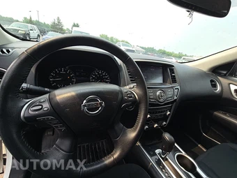 2019 Nissan Pathfinder SV – miniatura 11