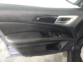 2019 Nissan Pathfinder SV – miniatura 9