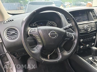 2019 Nissan Pathfinder SV - miniatura 10
