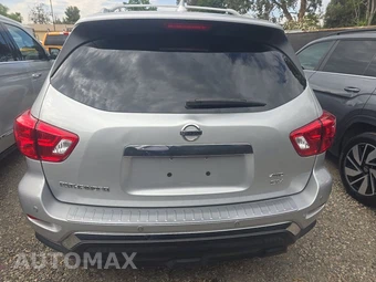 2019 Nissan Pathfinder SV – miniatura 5