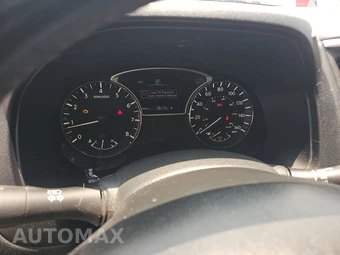 2019 Nissan Pathfinder SV - miniatura 12