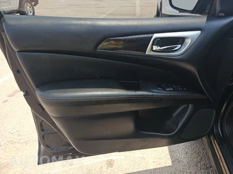 2019 Nissan Pathfinder SV - miniatura 9
