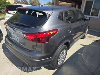 2019 Nissan Rogue Sport S - miniatura 4