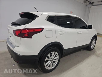 2019 Nissan Rogue Sport S - miniatura 4