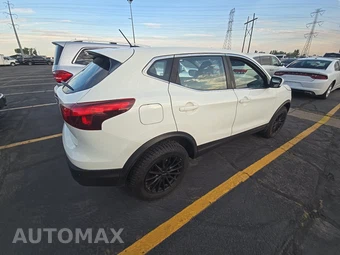 2019 Nissan Rogue Sport S – miniatura 4