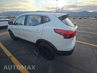 2019 Nissan Rogue Sport S – miniatura 6